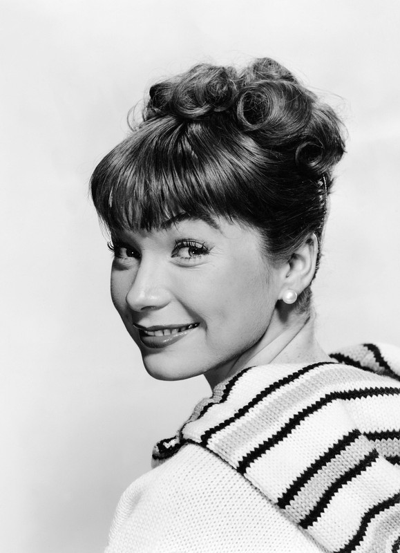 Shirley_MacLaine_b55