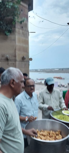 TANA. కాశీలో అన్నదానానికి మంచి స్పందన TANA. కాశీలో అన్నదానానికి మంచి స్పందన