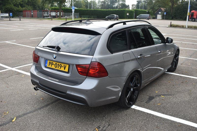 EFB2AD54-7472-43C9-B066-614981C45059