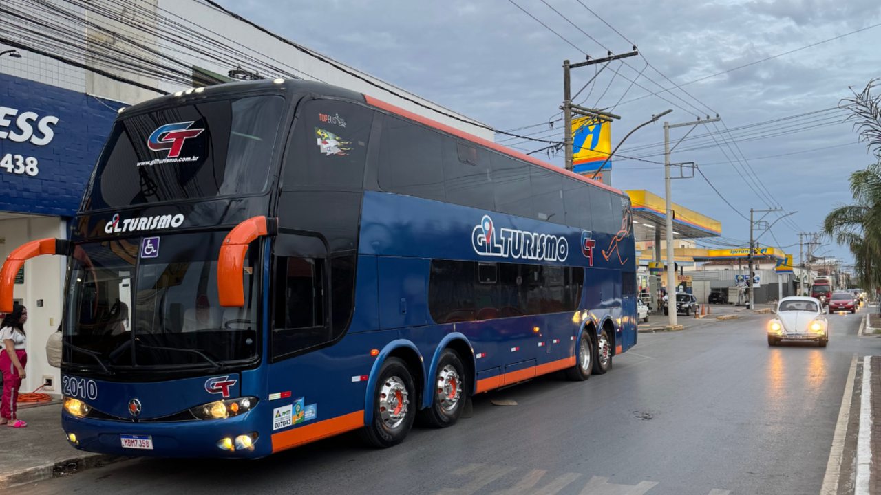 Ônibus Gil Turismo