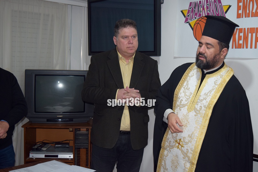 , &Epsilon;&Kappa;&Alpha;&Sigma;&Kappa;&Epsilon;&Nu;&Omicron;&Pi;: &Kappa;&omicron;&pi;ή &pi;ί&tau;&alpha;&sigmaf; &kappa;&alpha;&iota; &tau;&iota;&mu;έ&sigmaf; &sigma;&epsilon; &alpha;&nu;&theta;&rho;ώ&pi;&omicron;&upsilon;&sigmaf; &tau;&omicron;&upsilon; &mu;&pi;ά&sigma;&kappa;&epsilon;&tau; (&phi;&omega;&tau;. & &beta;ί&nu;&tau;&epsilon;&omicron;)