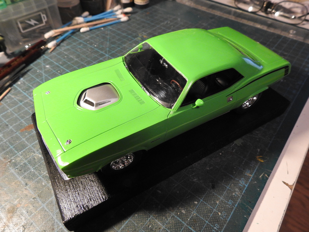 1970 Plymouth Cuda Hemi, 1/25, Revell –Klar DSCN0117