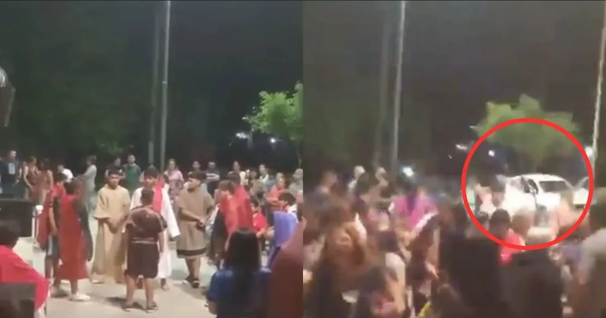 Video viral: Jesús se baja de la cruz y huye de balacera en pleno viacrucis