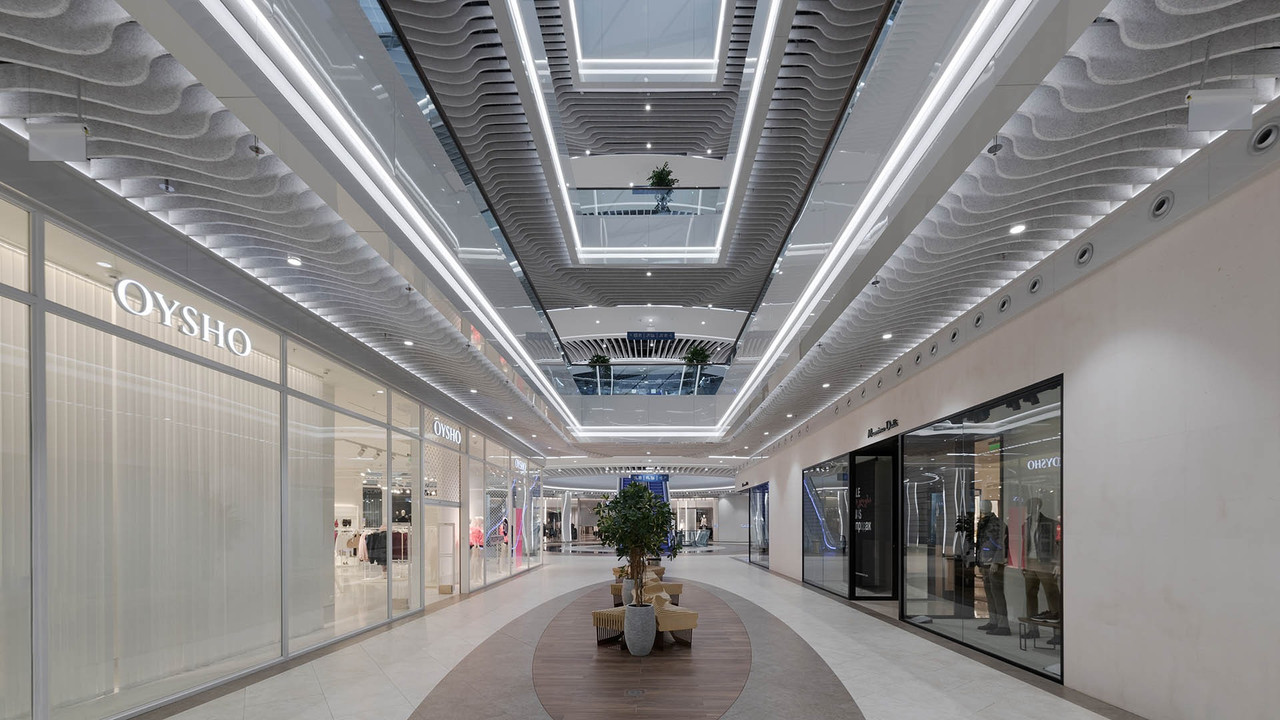 View of the waterfront promenade integrated with the mall.