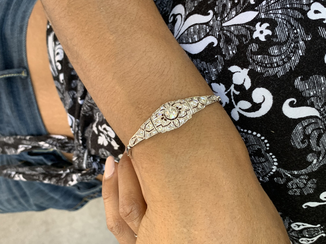 3ADACAD3-3914-44D5-AE5E-F2699756A3F0