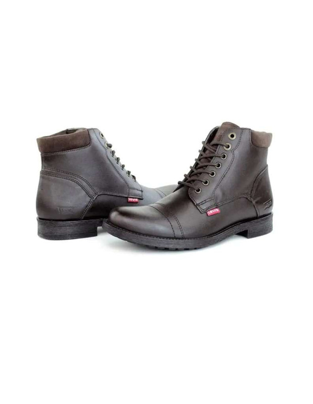 Suburbia: Bota Levi's para caballero, color café oscuro $674.50 