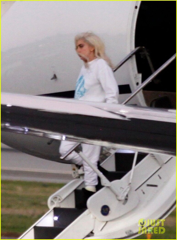 1-20-21-Arriving-on-a-private-jet-in-Bev