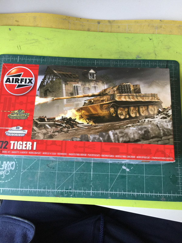 5B41CD9D-28A7-45FE-8606-C63EE2F7FE79