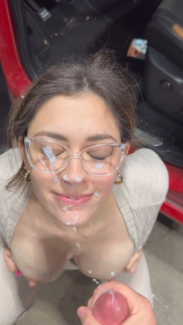 Amateur Babe's Facial Ending Cumshot 8184 1