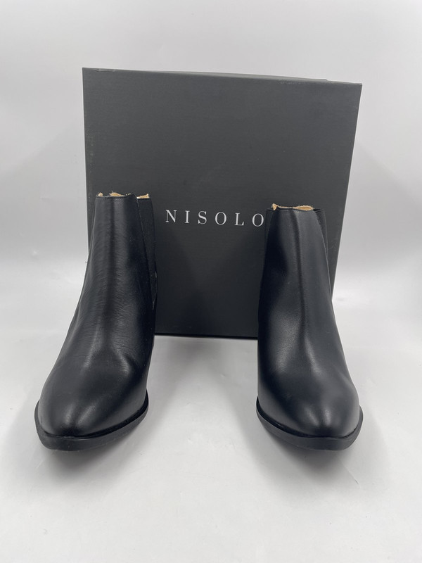 NISOLO HEELED CHELSEA BOOT BLACK US 10 WOMENS