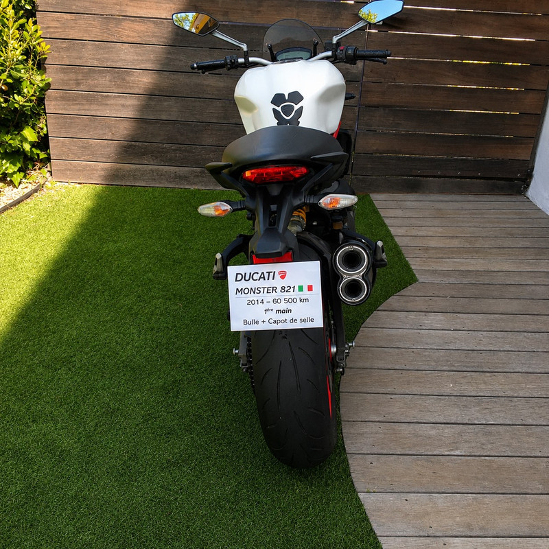 5 Ducati Monster 821 Arrière sans capot