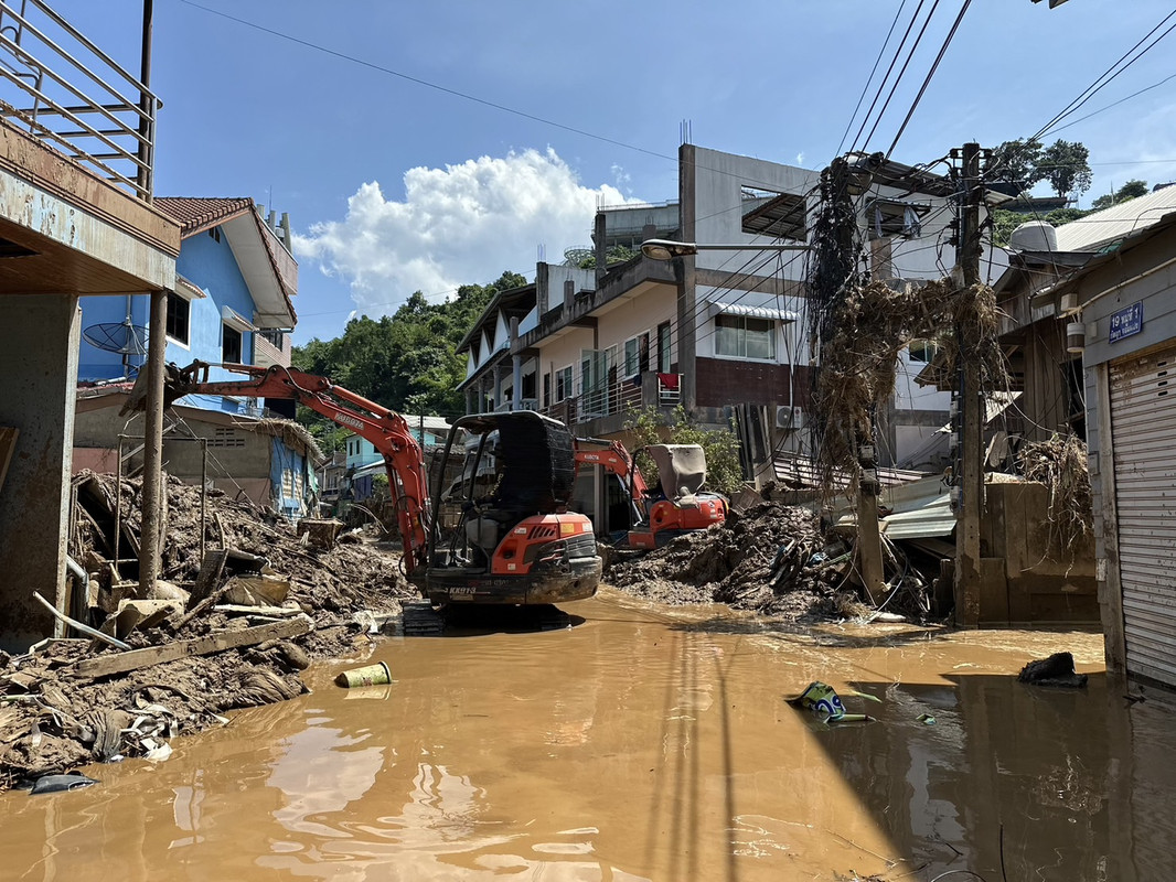 รวมพลังคนคูโบต้า ช่วยภัยน้ำท่วม (7)