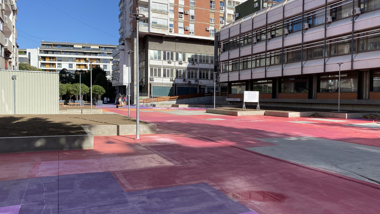 72C32993-6726-4A05-83A0-6FEDC55D90DB