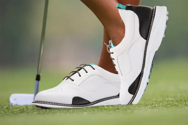 What Makes a Golf Shoe Comfortable