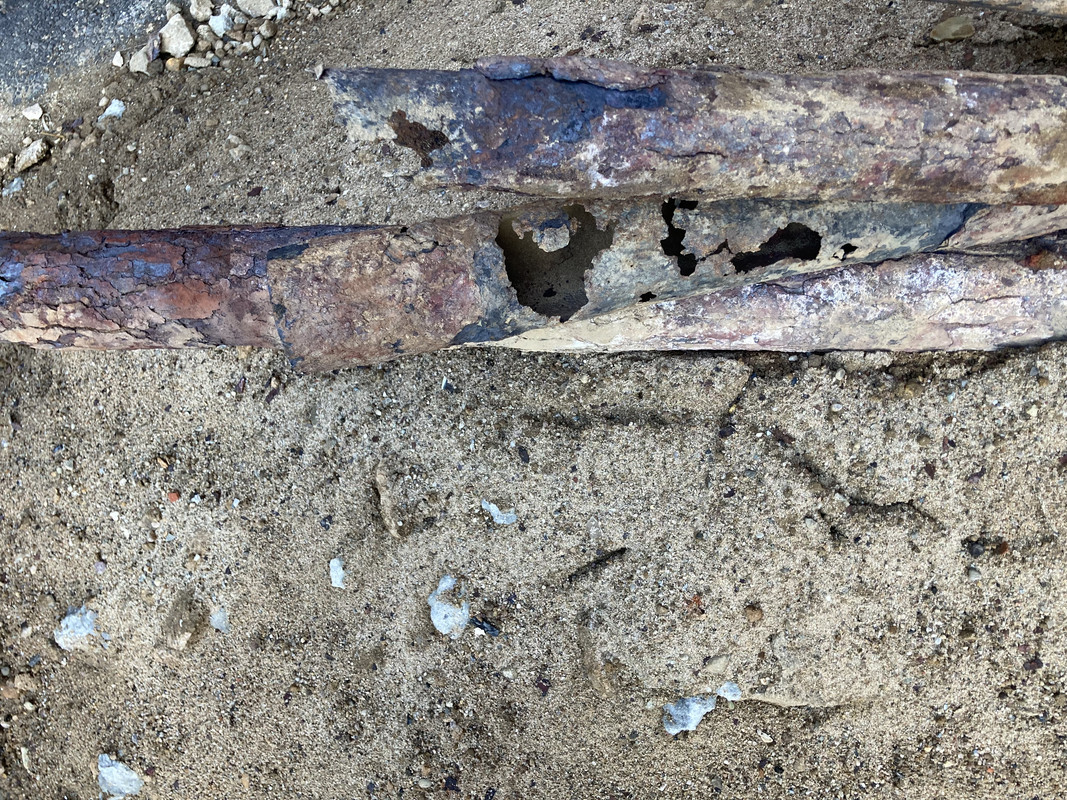 9384C8B0-8CF4-427C-A6FC-40EFEE3DAAB0