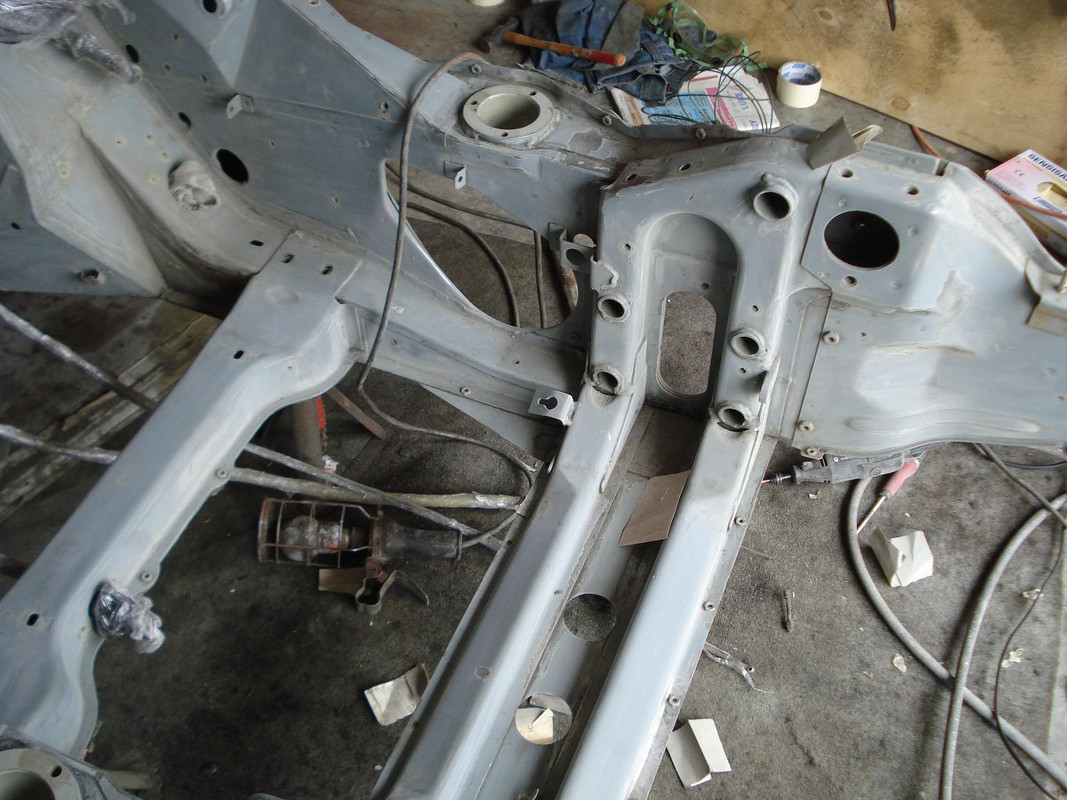 731 Intérieur poncé 240