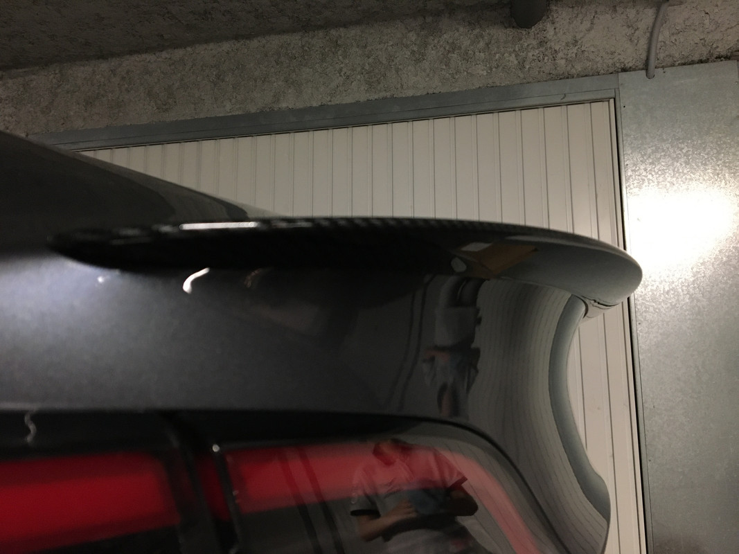 Spoiler Carbon Tesla Model 3-3