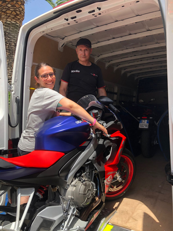 E6379D80-D28B-4733-A7C7-BCBA4D6432CD