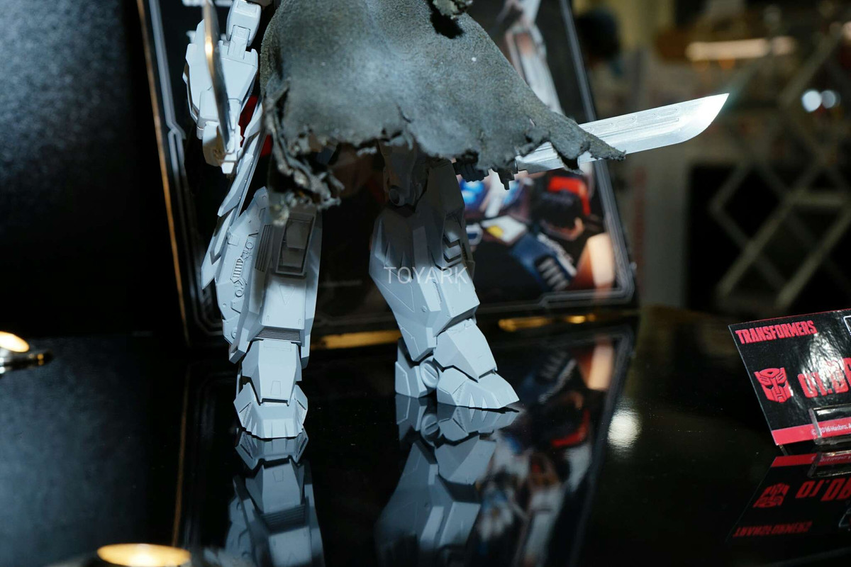 Toy-Fair-2017-Bluefin-Flame-Drift-013