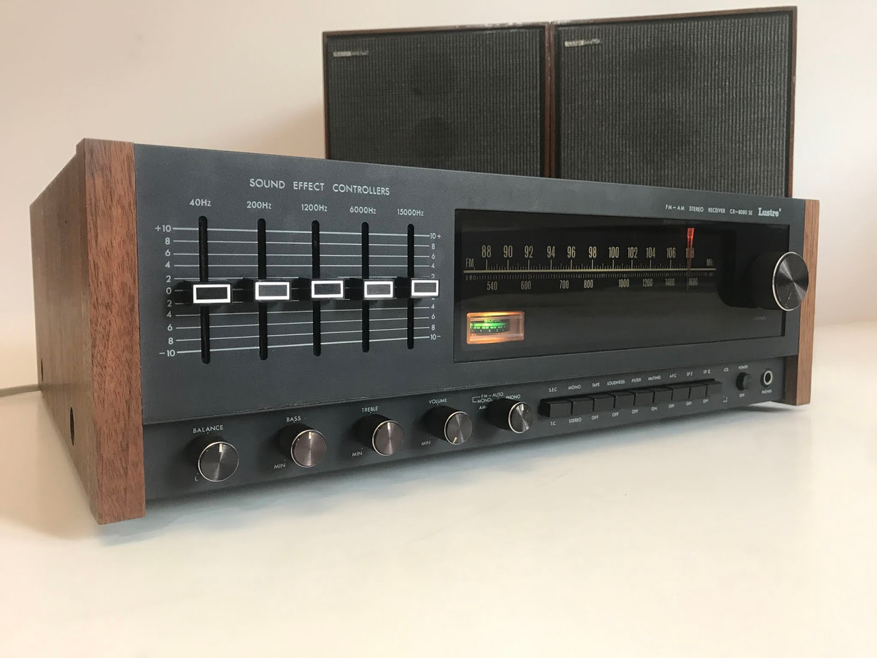 [Bild: Lustre-8080.jpg]