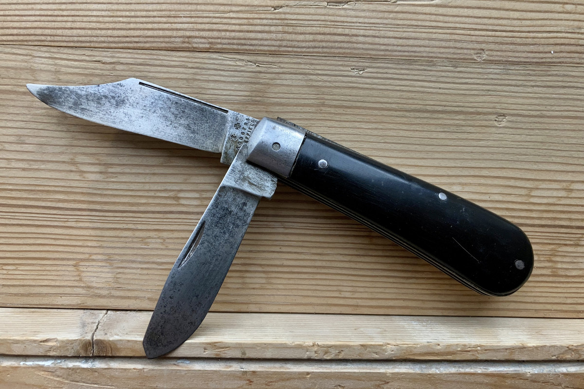 D7A27D94-4B3D-472B-A222-C2046735161C