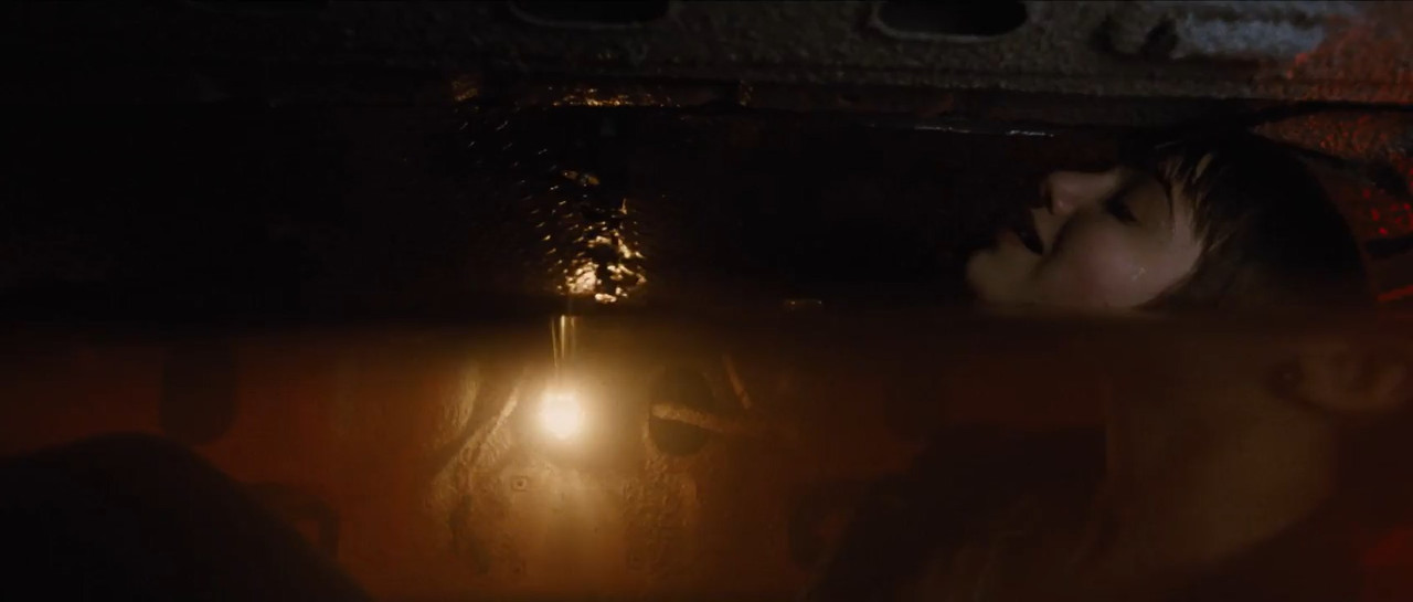 Stolen 2012 WebRip [Hindi + English] 480p, 720p ESub Screenshot