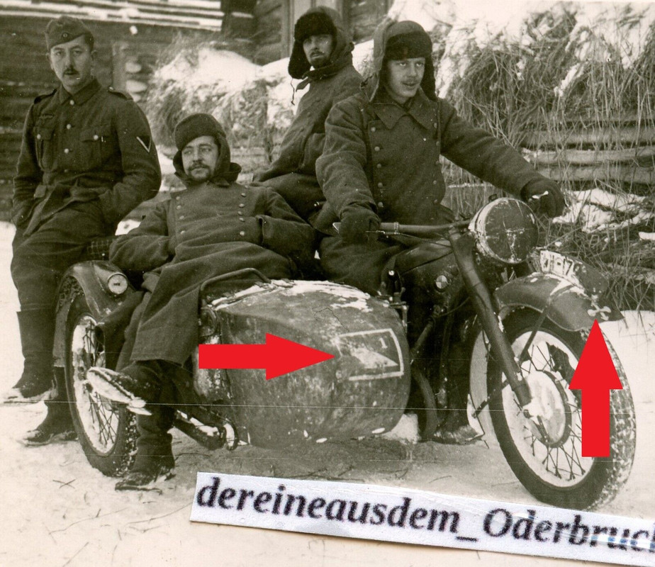 Foto Ostfront schweres BMW Krad mit Beiwagen Motorrad mit Kennung und Fahrer (1)