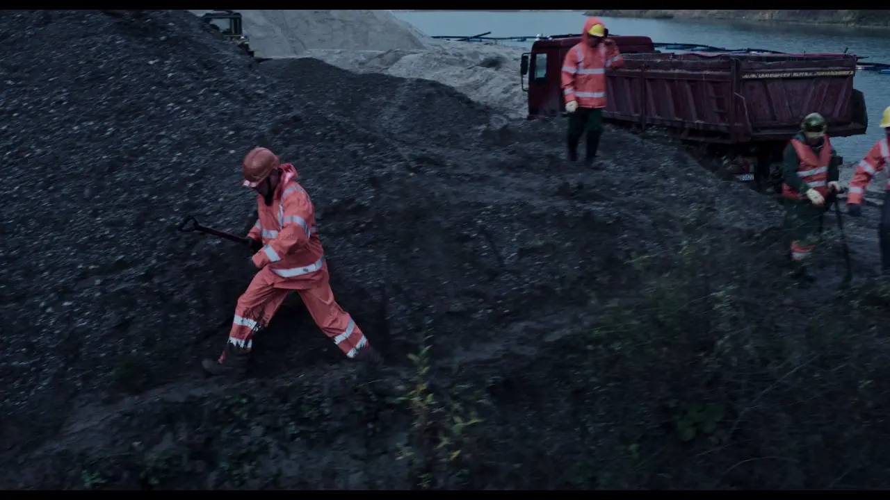 I.Mostri.Di.Cracovia.S01E01.1080p.WEBRip.ITA.POL.DDP5.1.Multisub.x264-BlackBit[screenshot 4]