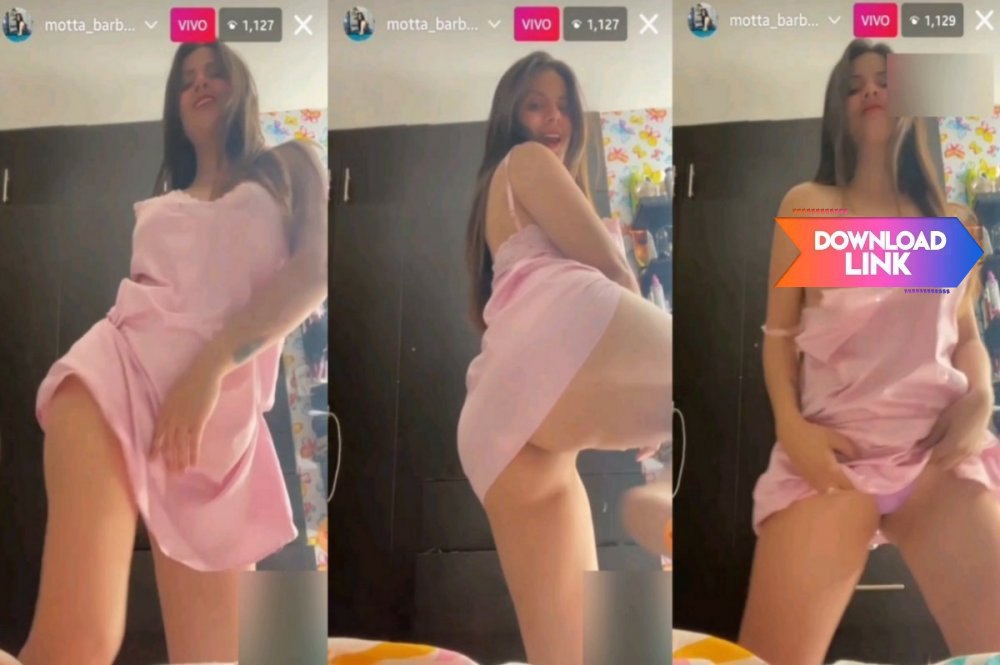 Hot desi aunty live showing her boob and dancing exclusive