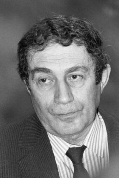 Kratkaya-biografiya-baklanov-3