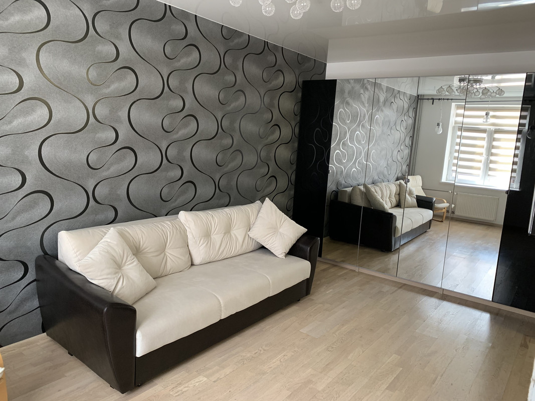 104ACE5A-5786-4BA1-A0FF-F83B8E2DAFD6