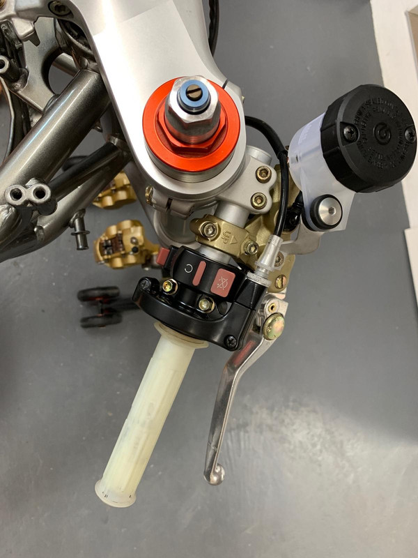 57902062326__5612D573-3C9B-4809-A8CF-7DAB37187032