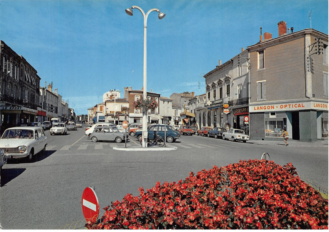 Langon 33 Pl général de gaulle1