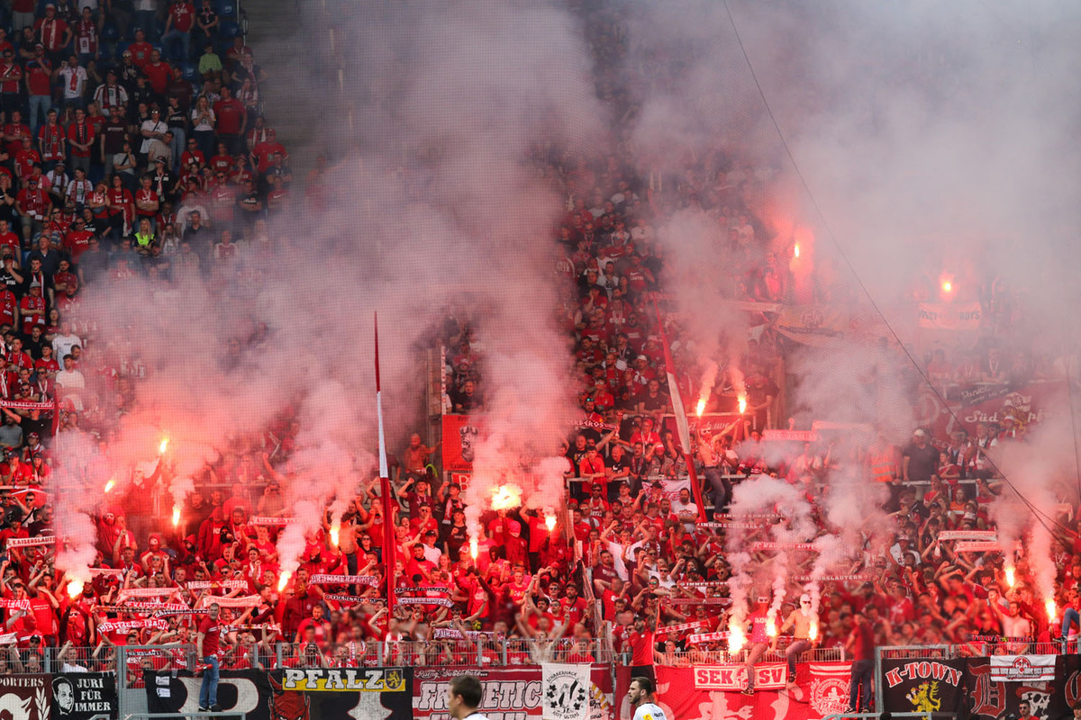 karlsruher-sc-1-fc-kaiserslautern-2-bundesliga-2022-2023-34
