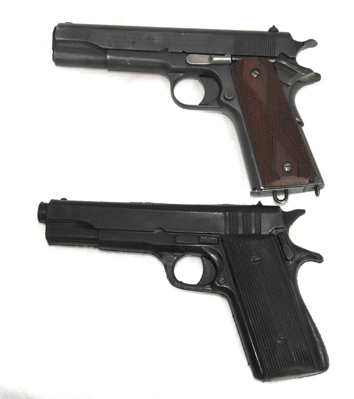 Casco-y-pistola11