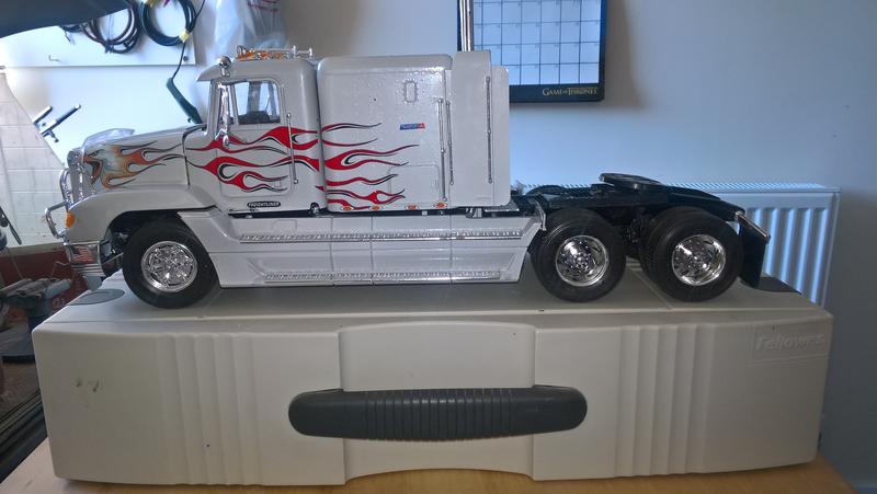 Freightliner FLD 120, Italeri 1:24 von Michael Töpfer