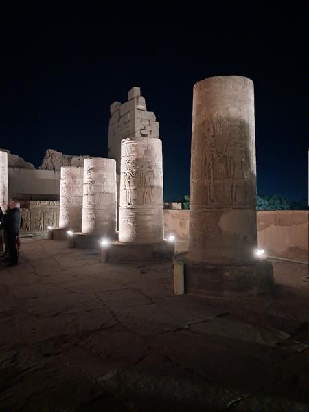 Al fin, Egipto. - Blogs de Egipto - Navegando por el Nilo. Templos Edfu y Kon Ombo. (12)