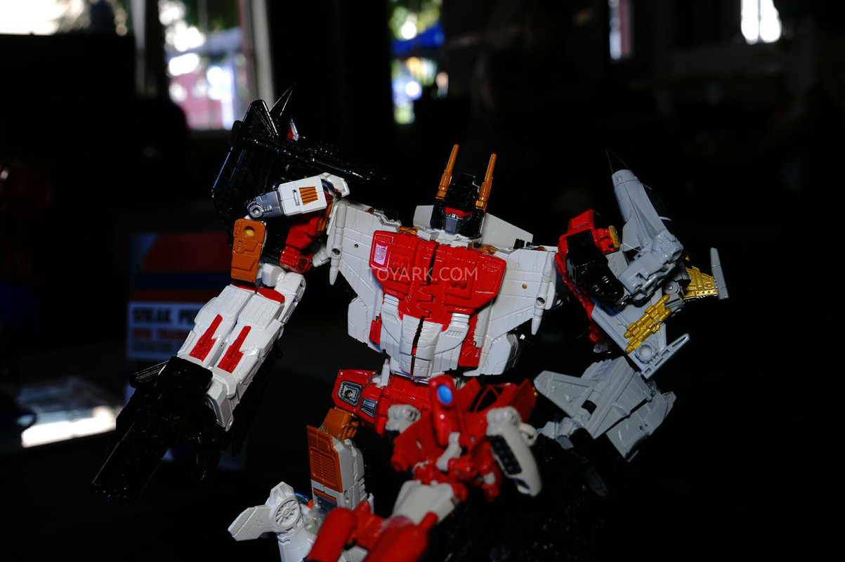 SDCC-2014-Hasbro-Transformers-Breakfast-089_1406