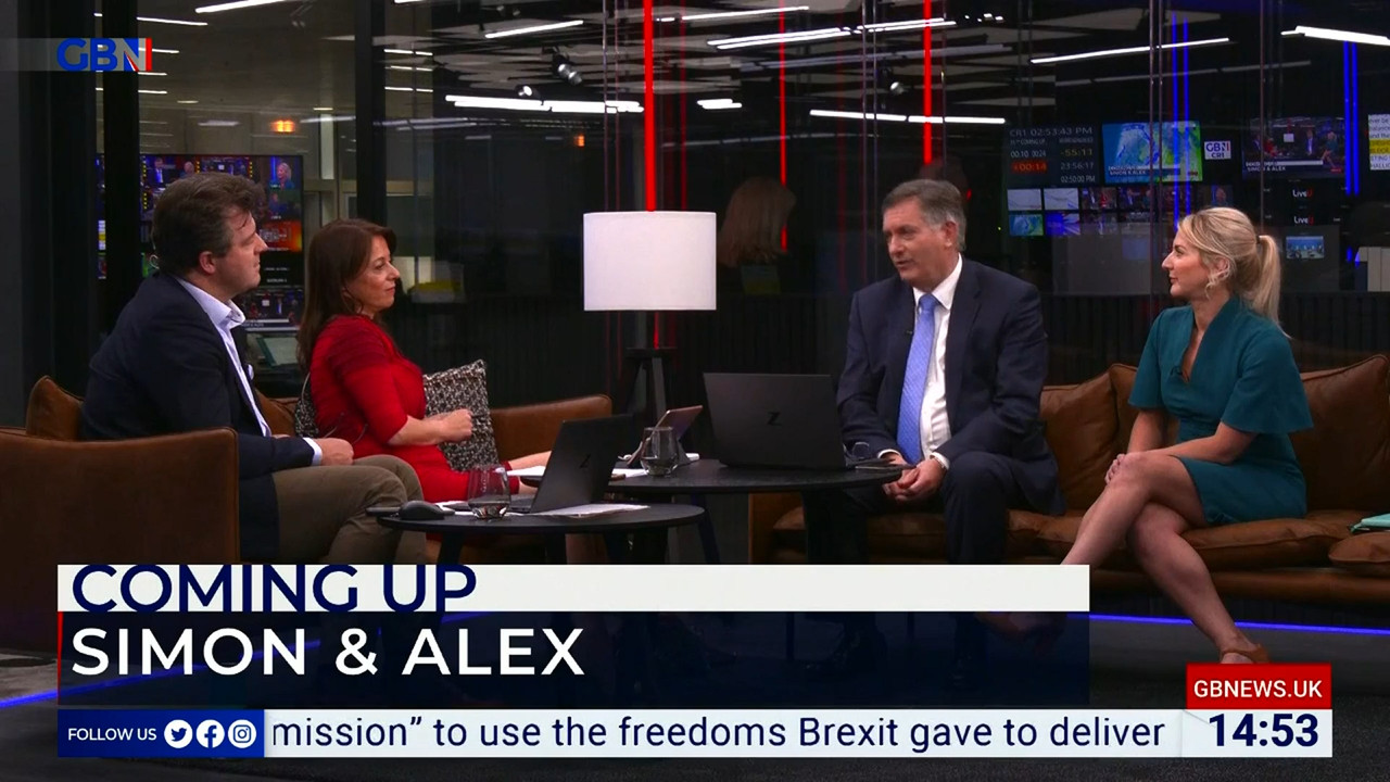 06.23 - 12.00.00 - DePiero & Halligan. What makes Britain tick. The n..._003.ts_snapshot_05.01.504
