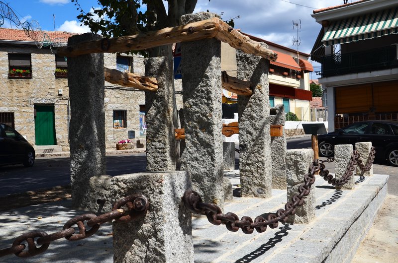 FRESNEDILLAS DE LA OLIVA-15-8-2019 - Madrid y sus pueblos-2000/2022 (20)