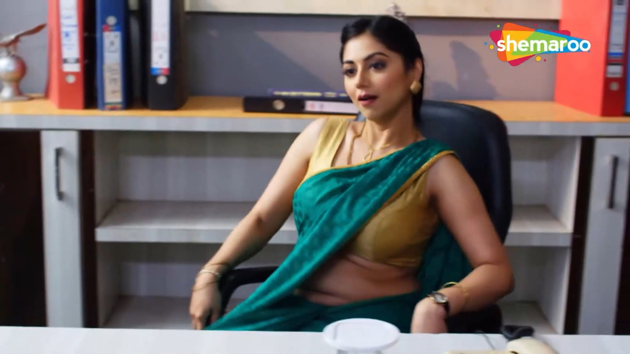 Rima Vohra Sexy Fleshy Big Deep Navel from Crime Show-Scenes Only.mkv_snapshot_01.11.512