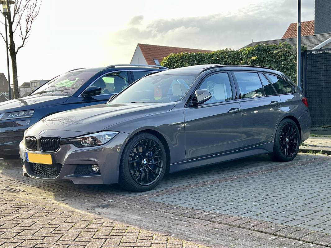 9598AFD6-8818-4C47-B928-93067785AB90