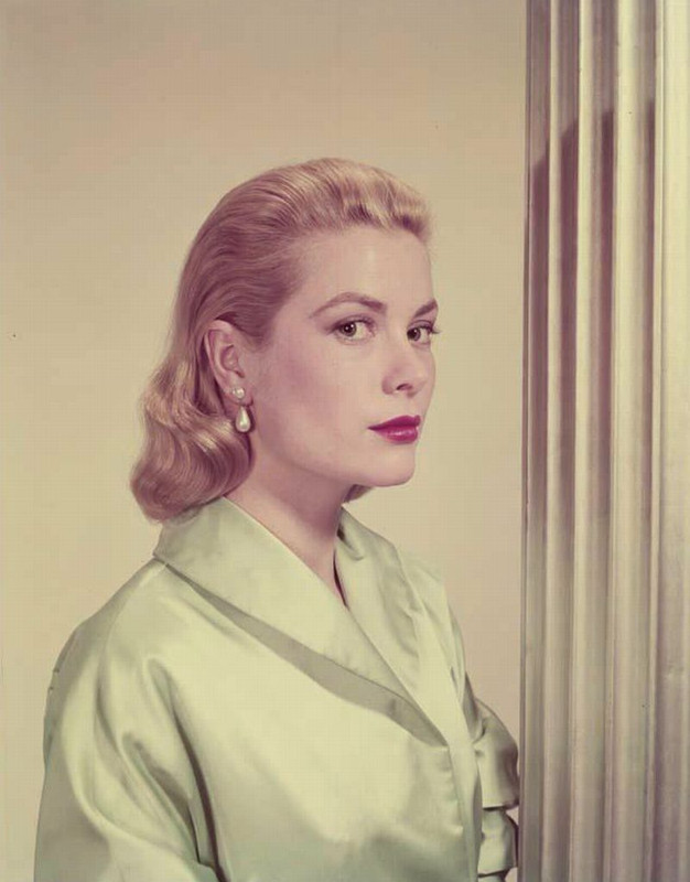 GraceKelly_md79