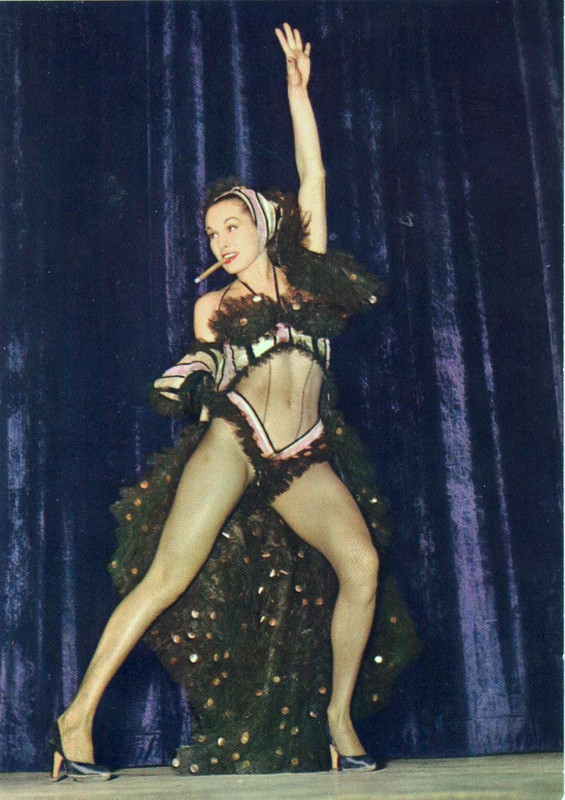 Julie_Newmar_mb21