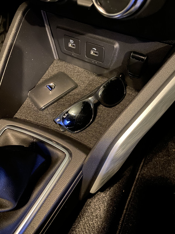 56184394-F016-4222-B4AA-B67B3B16F3DB