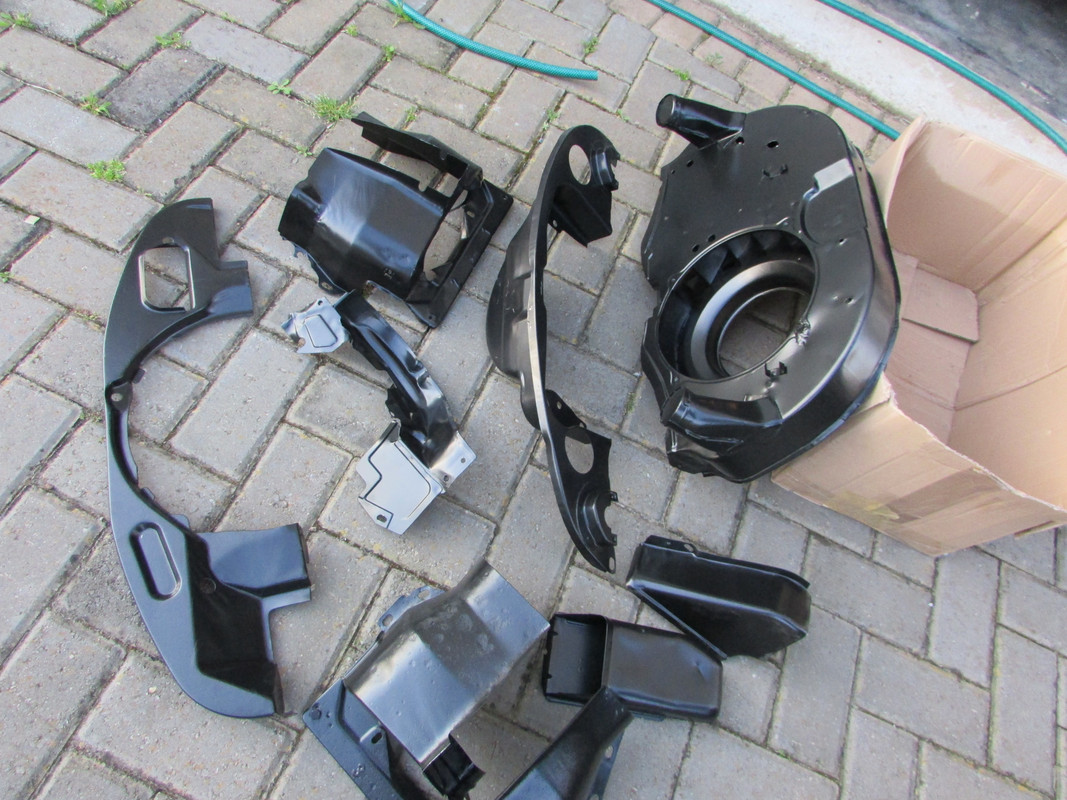 Engine tins reworked (2)