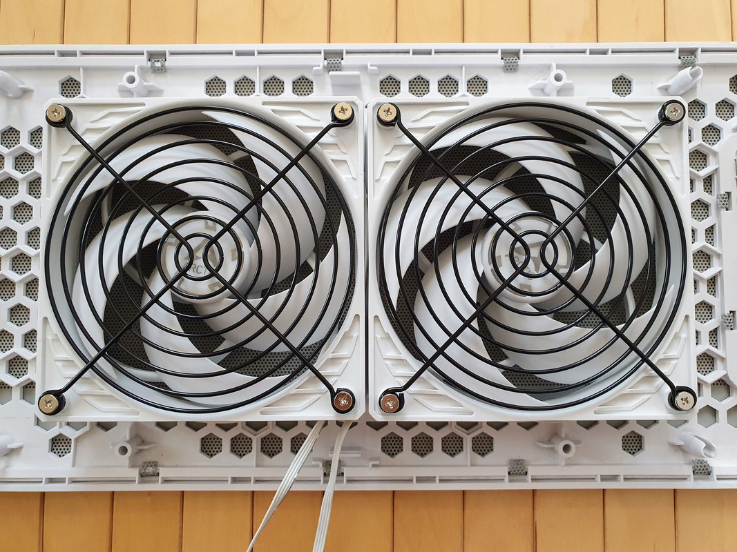 Fans_NR200P_Top