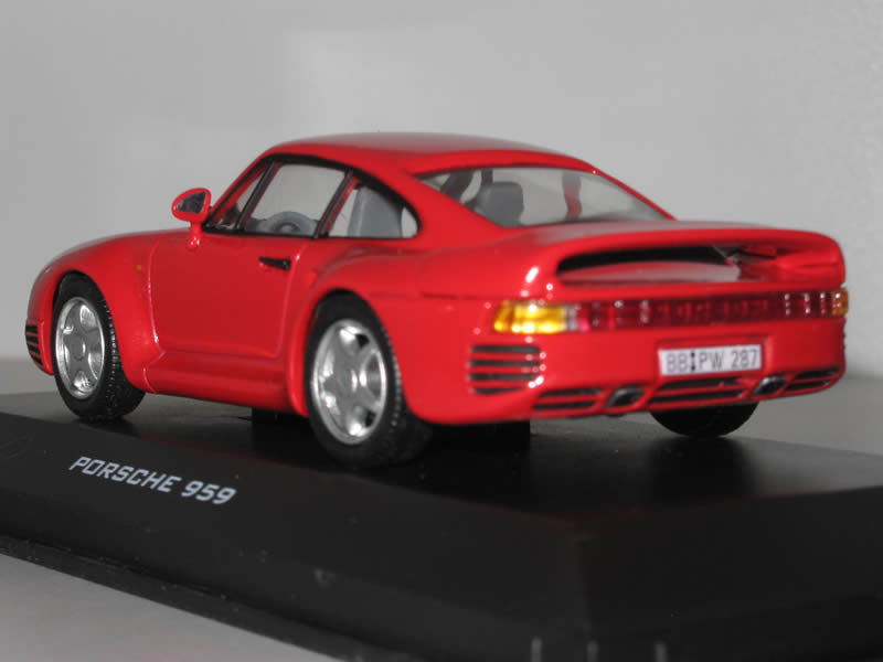 044_porsche_959_back