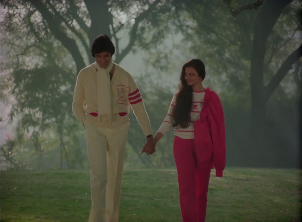 Silsila 1981 WebRip [Hindi] 480p 720p ESub Screenshot