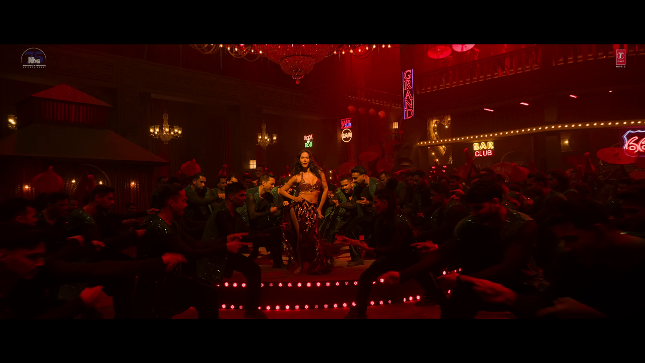 [Image: vlcsnap-2025-08-27-03h00m51s240.png]
